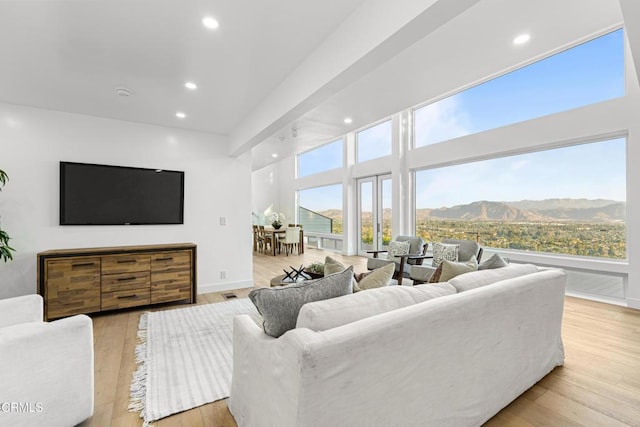 430 W Highland Dr, Camarillo, CA 93010 - photo 23