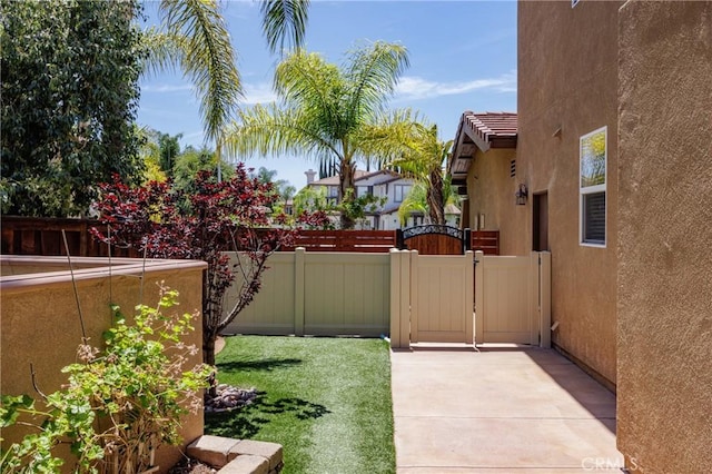42355 Mountain View Ct, Murrieta, CA 92562 - view of yard with a gate