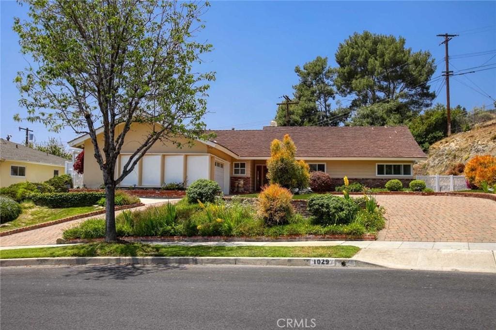 1029 Cornell Dr, Burbank, CA 91504 - photo 1