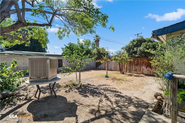 5 Dunlap, Bakersfield, CA 93309 - view of fenced backyard