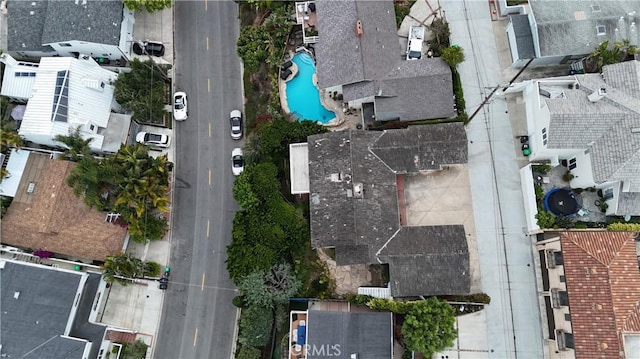 333 Catalina Dr, Newport Beach, CA 92663 - bird's eye view of a pool area