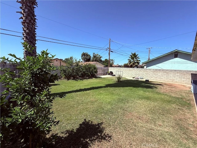 2616 N King St, Bakersfield, CA 93305 - view of fenced backyard