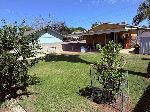2616 N King St, Bakersfield, CA 93305 - view of yard featuring a patio area and an outdoor structure