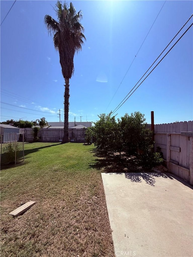 2616 N King St, Bakersfield, CA 93305 - fenced backyard featuring a patio area