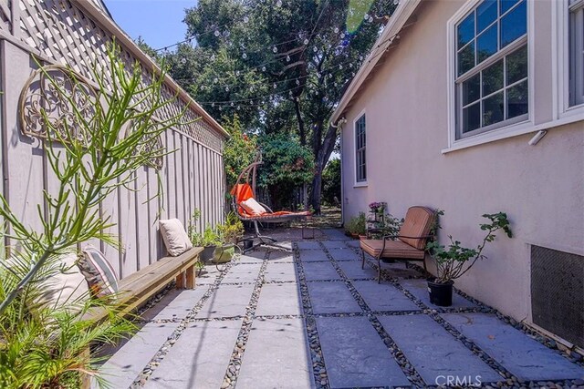 2450 Hermosita Dr, Glendale, CA 91208 - view of patio