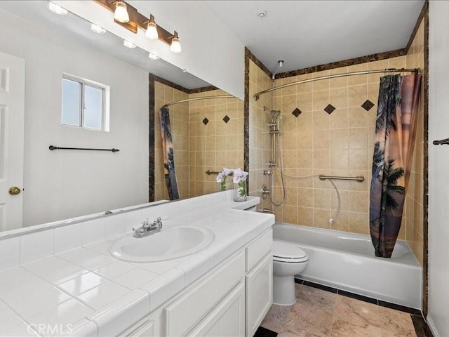 19025 Windridge Ln, Huntington Beach, CA 92646 - full bath featuring vanity and shower / bath combo