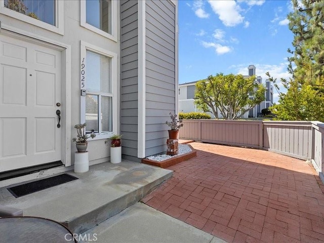 19025 Windridge Ln, Huntington Beach, CA 92646 - view of patio / terrace