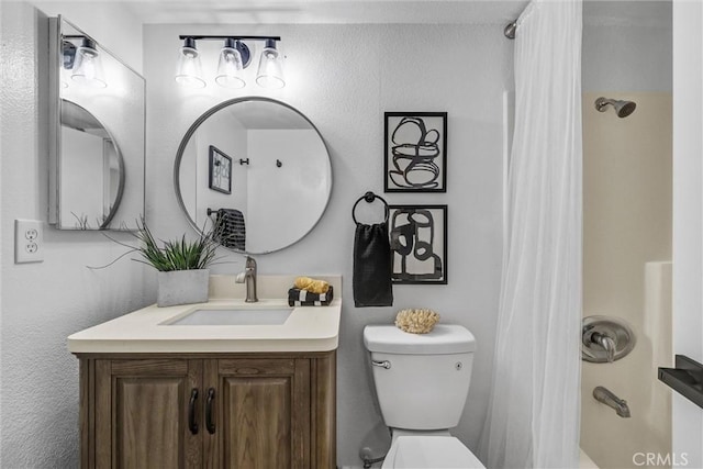 25611 Quail Run Unit 77, Dana Point, CA 92629 - full bath with vanity and shower / bath combo with shower curtain