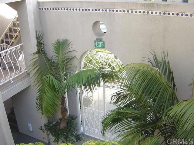 3998 Nobel Dr Unit 302, San Diego, CA 92122 - detailed view of stucco siding