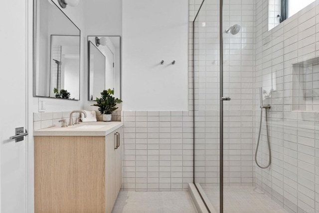 2052 Montgomery Ave, Cardiff By The Sea, CA 92007 - full bath with a stall shower and vanity