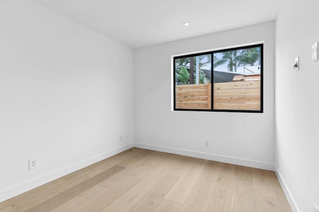 2052 Montgomery Ave, Cardiff By The Sea, CA 92007 - unfurnished room featuring light wood-style flooring and recessed lighting