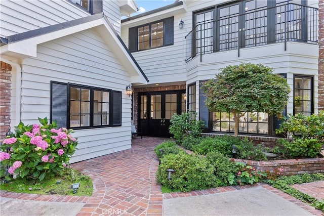 7 Belmont, Newport Beach, CA 92660 - entrance to property featuring a balcony