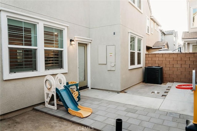 4098 Summer Way, Corona, CA 92883 - view of patio / terrace