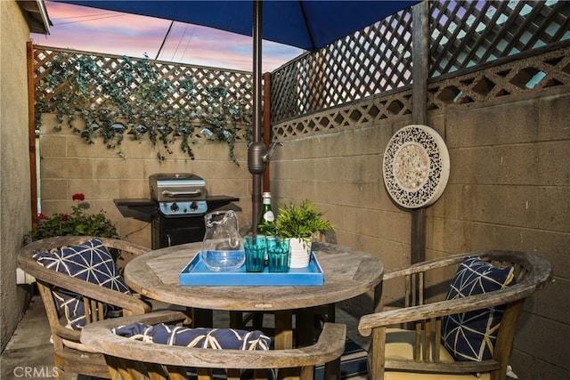 2283 Ximeno Ave, Long Beach, CA 90815 - view of patio / terrace featuring outdoor dining space