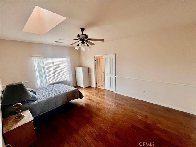 21509 Stage Dr, Tehachapi, CA 93561 - bedroom with wood finished floors and a ceiling fan