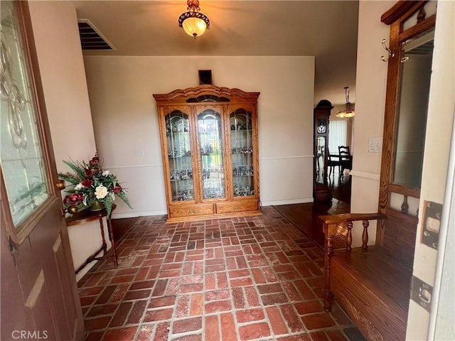 21509 Stage Dr, Tehachapi, CA 93561 - property entrance