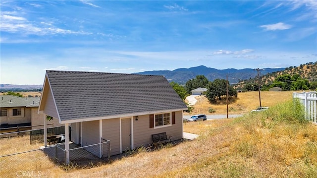 21509 Stage Dr, Tehachapi, CA 93561 - back of house with a mountain view