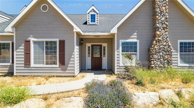 21509 Stage Dr, Tehachapi, CA 93561 - view of front facade featuring a shingled roof