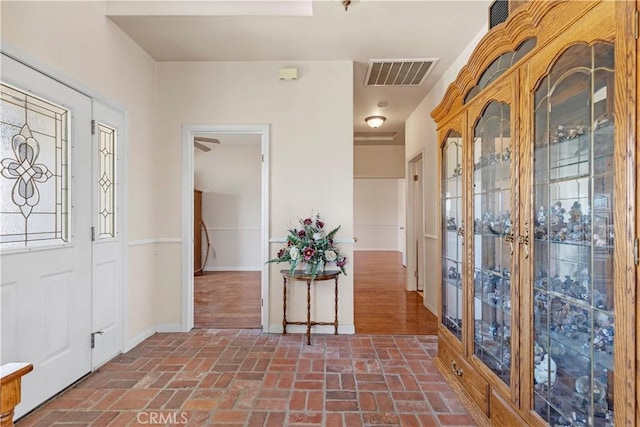 21509 Stage Dr, Tehachapi, CA 93561 - entryway with brick floors and baseboards
