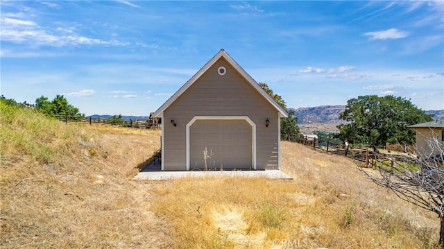 21509 Stage Dr, Tehachapi, CA 93561 - detached garage with a mountain view