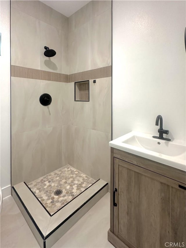 1295 E Whittier Ave, Hemet, CA 92543 - bathroom with tiled shower and vanity