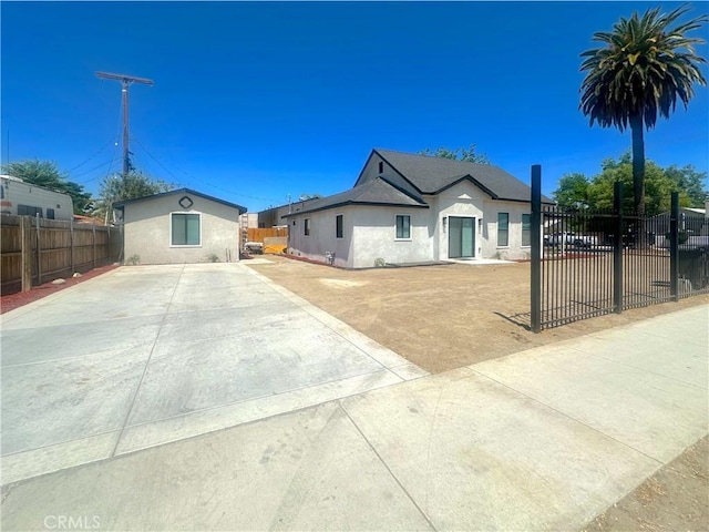 1295 E Whittier Ave, Hemet, CA 92543 - ranch-style house with stucco siding
