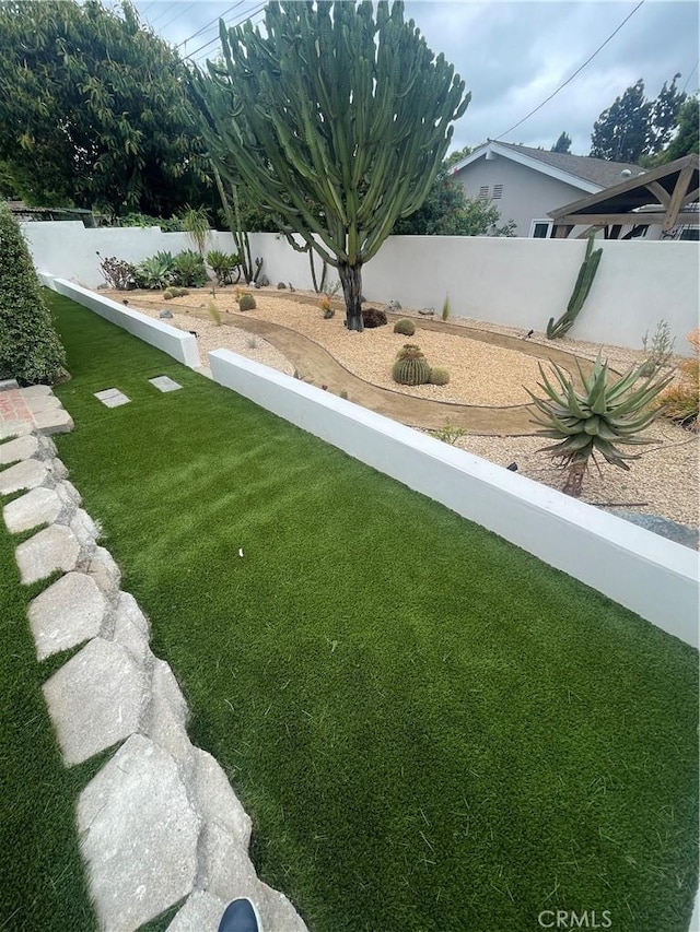 3273 Tilden Ave, Los Angeles, CA 90034 - view of yard