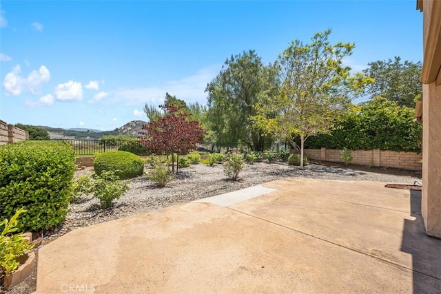 4346 Los Padres Dr, Fallbrook, CA 92028 - fenced backyard featuring a patio