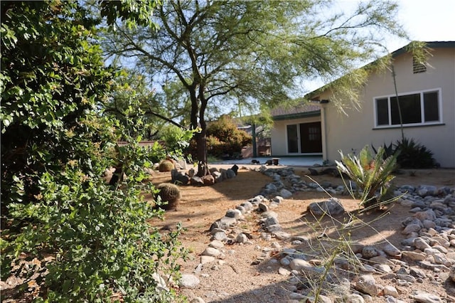 1230 N Mountain Ave, Claremont, CA 91711 - view of yard with a patio
