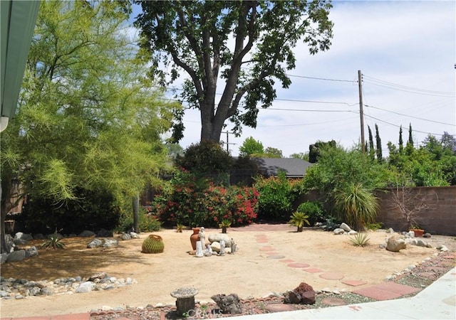 1230 N Mountain Ave, Claremont, CA 91711 - view of yard