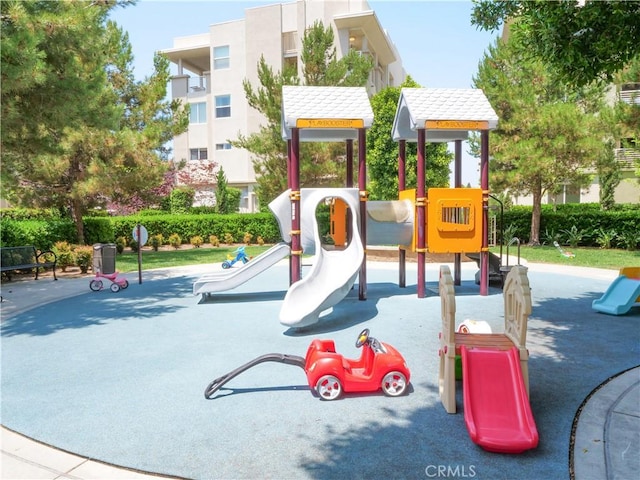 5429 Strand Unit 101, Hawthorne, CA 90250 - view of community play area
