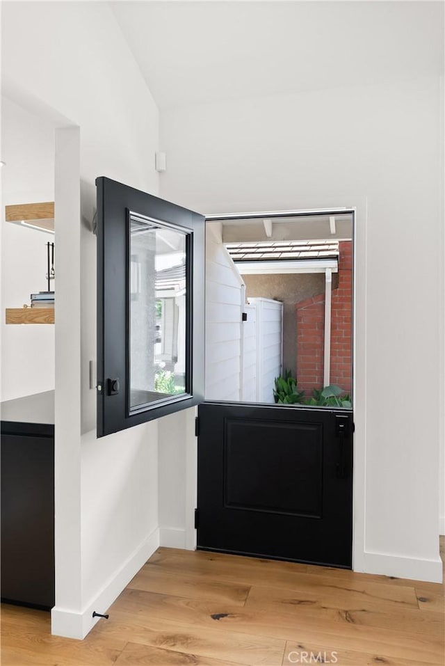 20 Whistling Isle, Irvine, CA 92614 - entrance foyer with light wood-type flooring