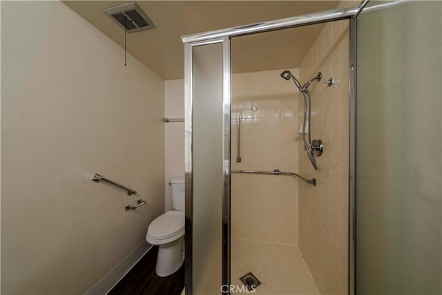 368 Avenida Castilla Unit B, Laguna Woods, CA 92637 - bathroom with a shower stall and toilet