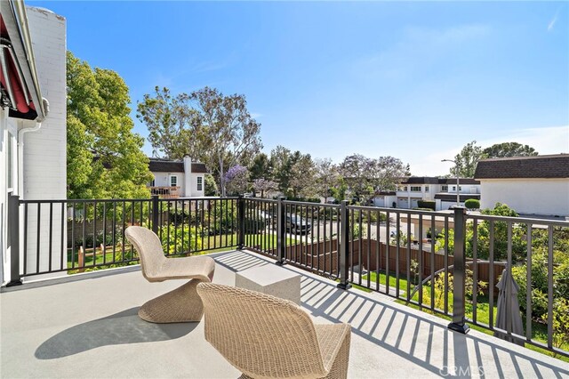 33 Seton Rd, Irvine, CA 92612 - balcony with a residential view