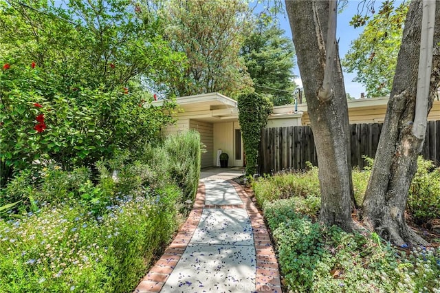 9700 Nita Ave, Chatsworth, CA 91311 - view of yard