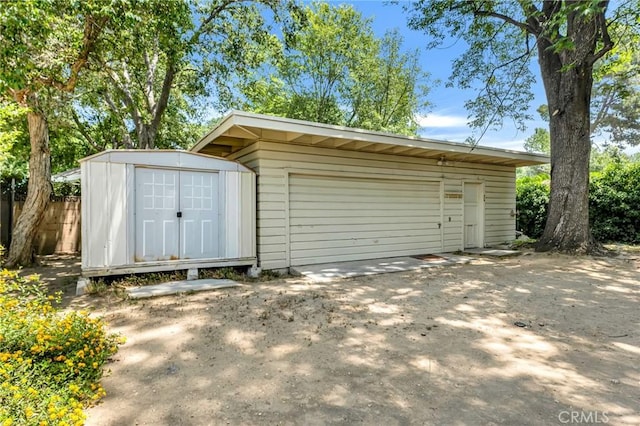 9700 Nita Ave, Chatsworth, CA 91311 - view of garage