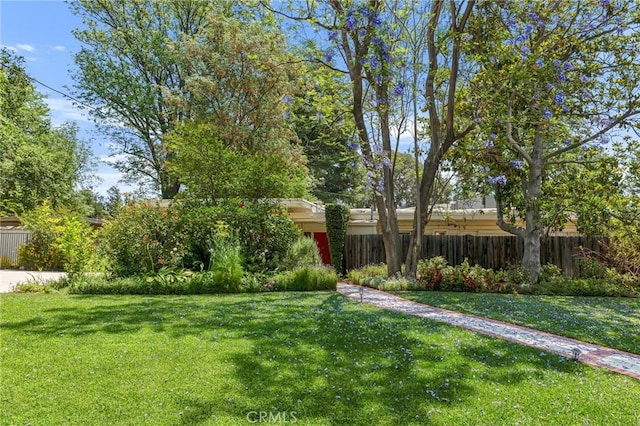 9700 Nita Ave, Chatsworth, CA 91311 - view of yard