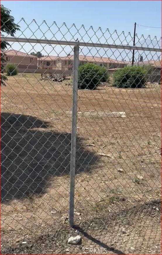 8566 Cypress Ave, Fontana, CA 92335