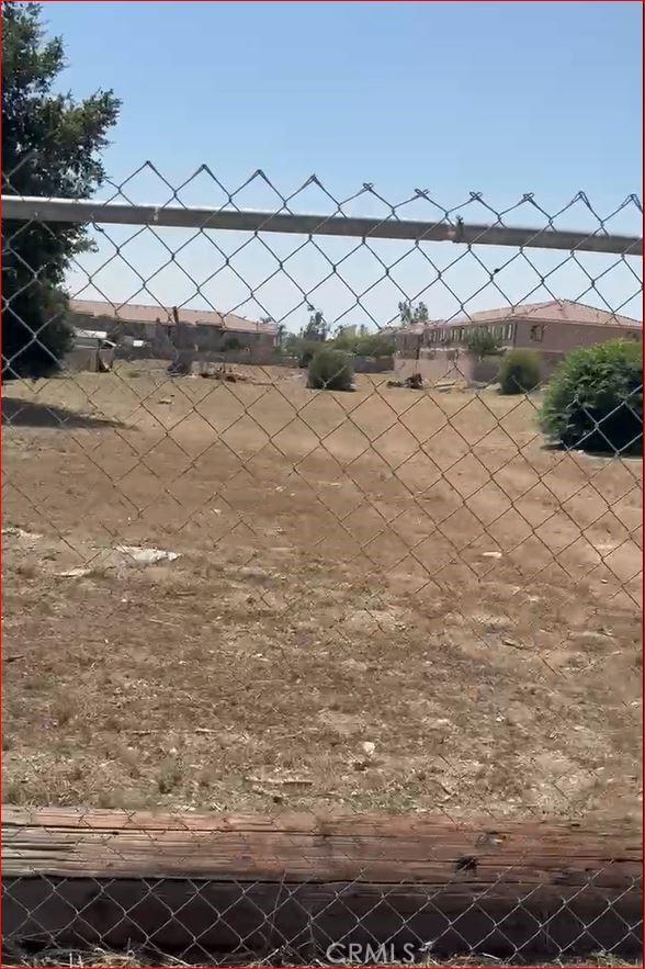 8566 Cypress Ave, Fontana, CA 92335