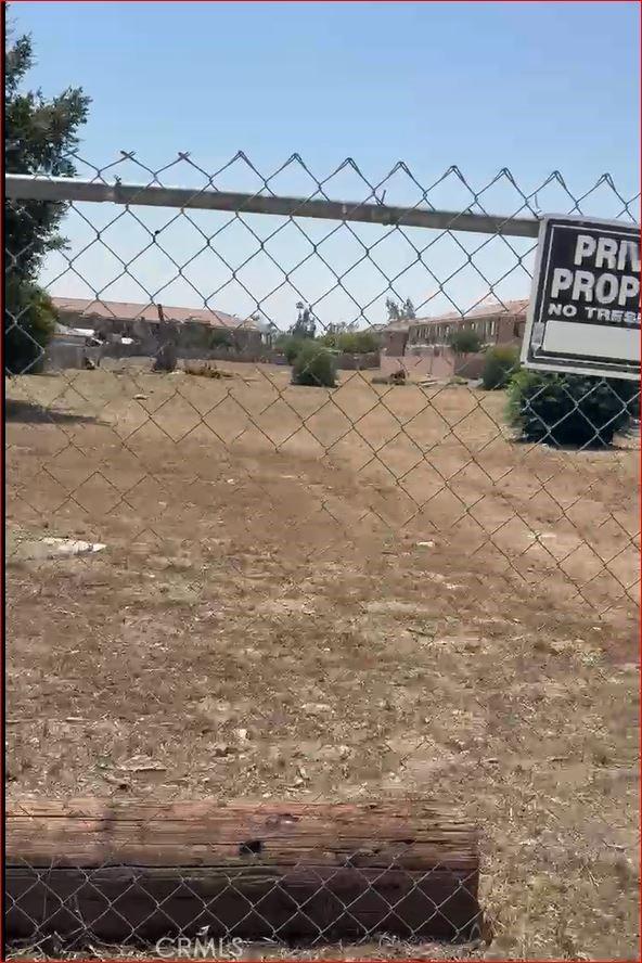 8566 Cypress Ave, Fontana, CA 92335