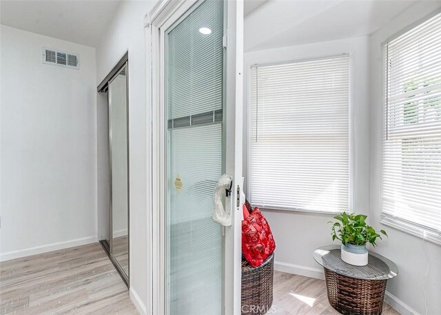 715 S Norton Ave, Los Angeles, CA 90005 - view of sunroom / solarium