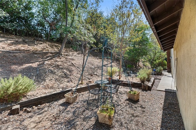1924 E Rancho Culebra Dr, Covina, CA 91724 - view of yard with a vegetable garden
