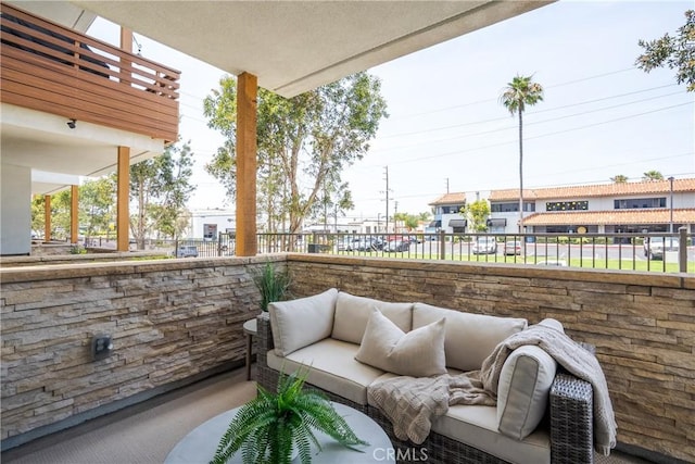 687 W 17th St, Costa Mesa, CA 92627 - patio / terrace featuring outdoor lounge area