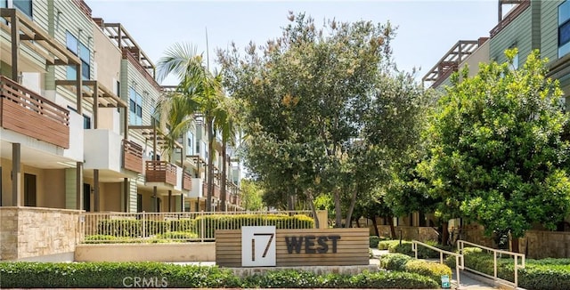 687 W 17th St, Costa Mesa, CA 92627 - view of community sign