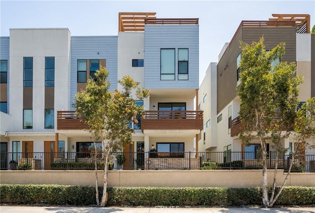 687 W 17th St, Costa Mesa, CA 92627 - view of building exterior