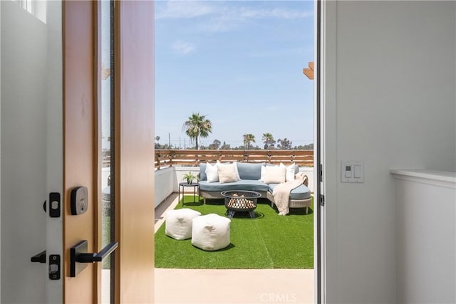 687 W 17th St, Costa Mesa, CA 92627 - view of doorway