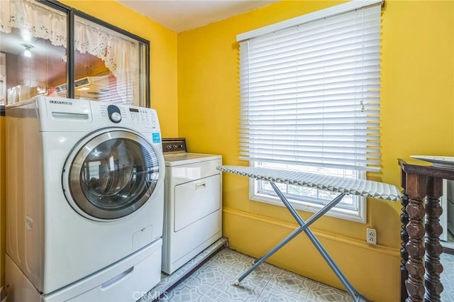 5437 Norwich Ave, Los Angeles, CA 90032 - laundry area with separate washer and dryer