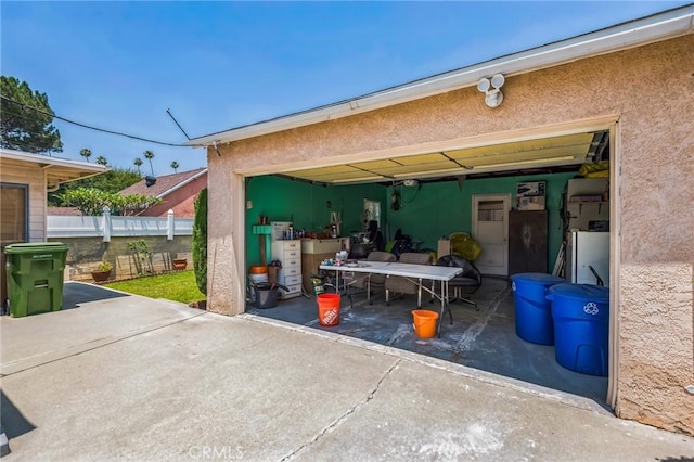 5437 Norwich Ave, Los Angeles, CA 90032 - view of garage