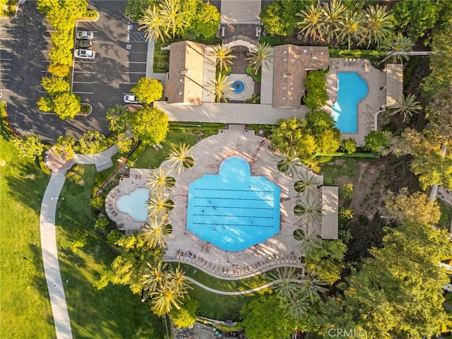 43611 Modena Dr, Temecula, CA 92592 - aerial view of a pool