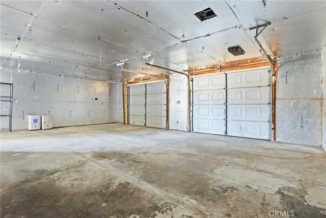 4369 Amador Rd, Phelan, CA 92371 - view of garage